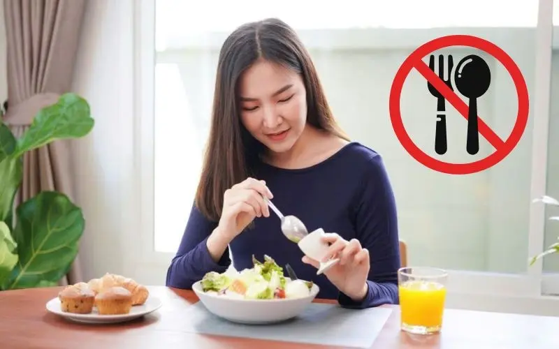 Skipping breakfast makes you crave sweets and snack more