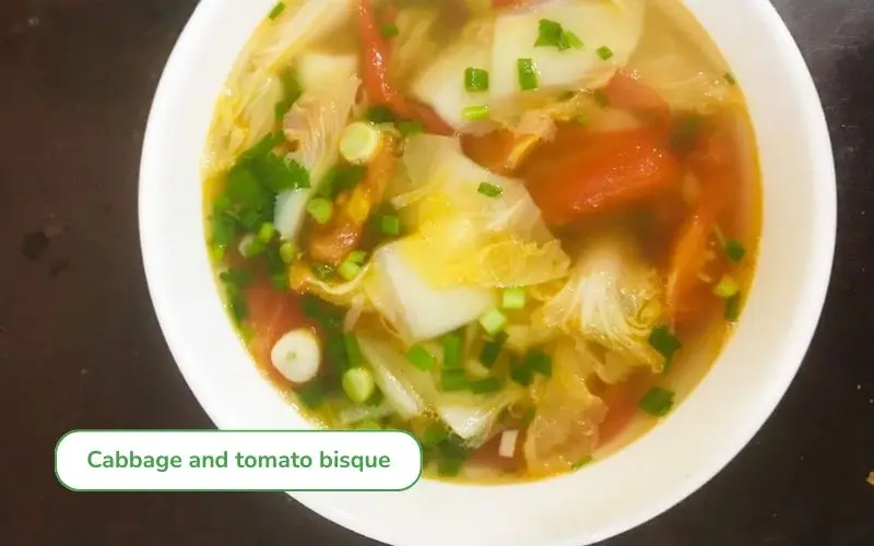 Tomato Napa cabbage soup combines mild sourness with a refreshing sweetness, stimulating the taste buds