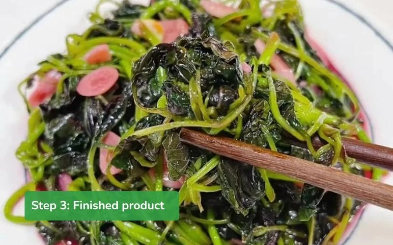 Attractive stir-fried amaranth with garlic dish