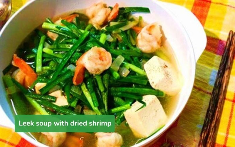 Leek soup with dried shrimp