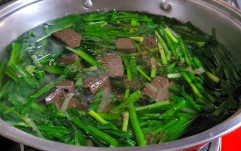Sweet, fatty, soft blood tofu and leek soup
