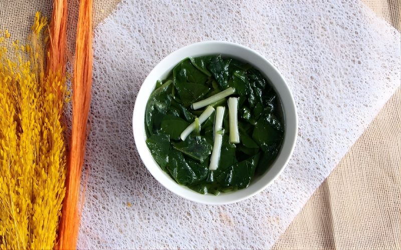 A light and attractive vegetarian Malabar spinach soup