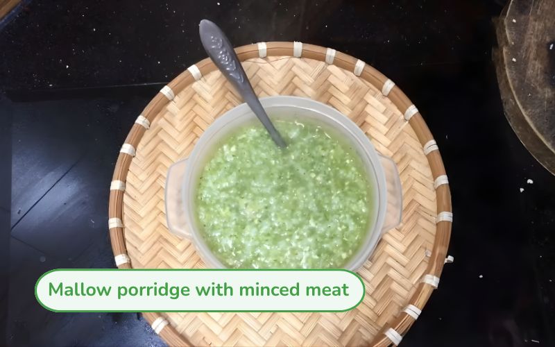 Soft, green, sweet and fragrant jute porridge with minced meat.