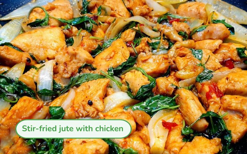 Stir-fried jute with chicken, green and tender, attractive.