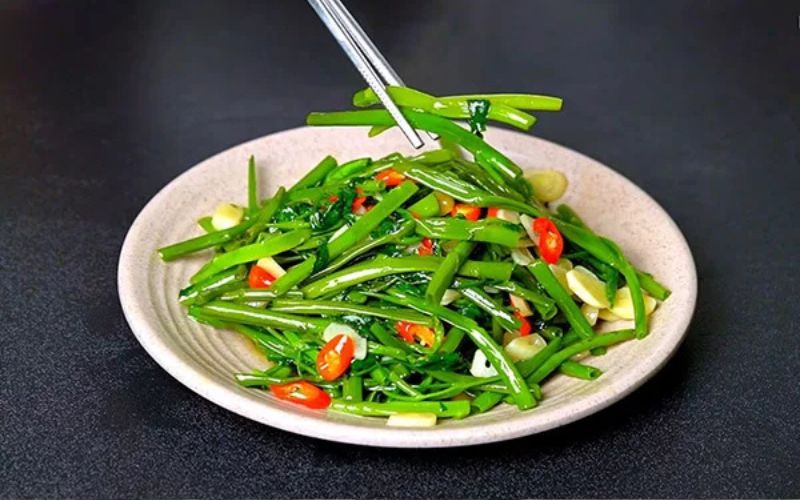 Notes on eating water spinach