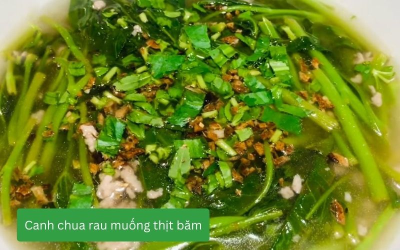 Canh chua rau muống thịt băm hoàn thành.