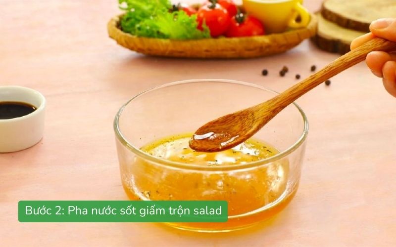Pha nước sốt giấm trộn salad rau mầm