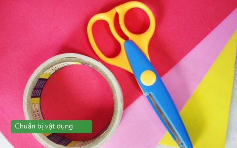 Chuẩn bị dụng cụ gói quà Tết