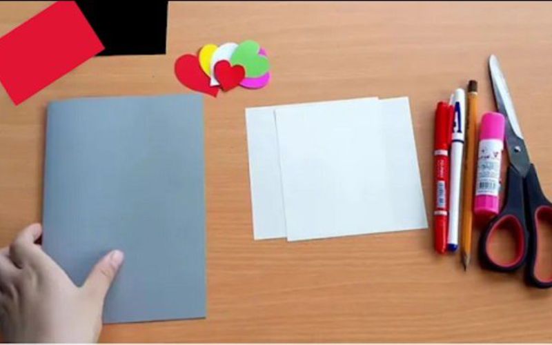 Dụng cụ và vật liệu làm thiệp chúc Tết