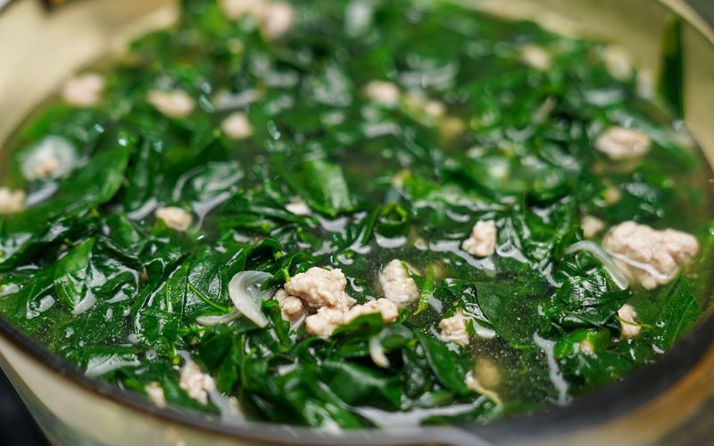 Canh rau ngót thịt băm có nhiều lợi ích tích cực cho sức khỏe