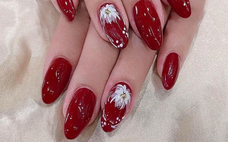 Nail Tết màu đỏ trơn đơn giản