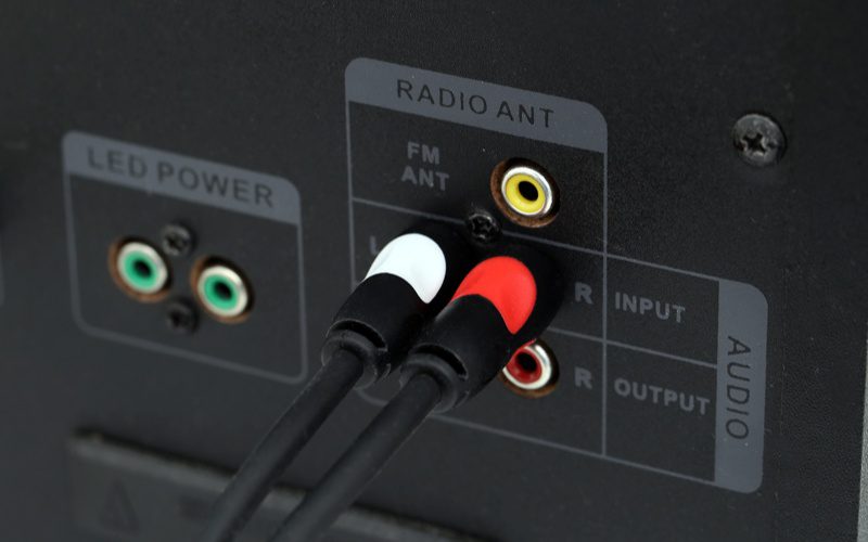 Loa cần có nhiều cổng kết nối