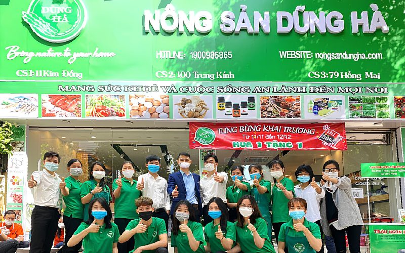 Cửa hàng trưng bày đa dạng các nhóm thực phẩm của Nông sản Dũng Hà