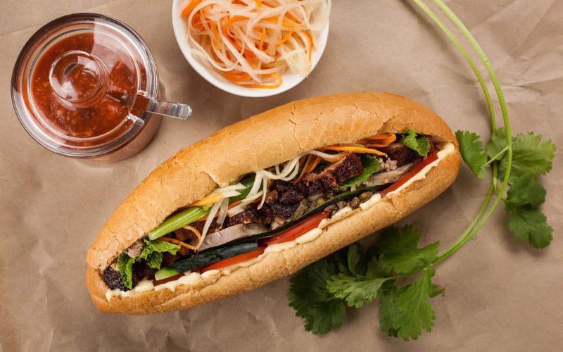 Bánh mì Việt Nam được biến tấu từ chiếc baguette tạo nên bản sắc riêng