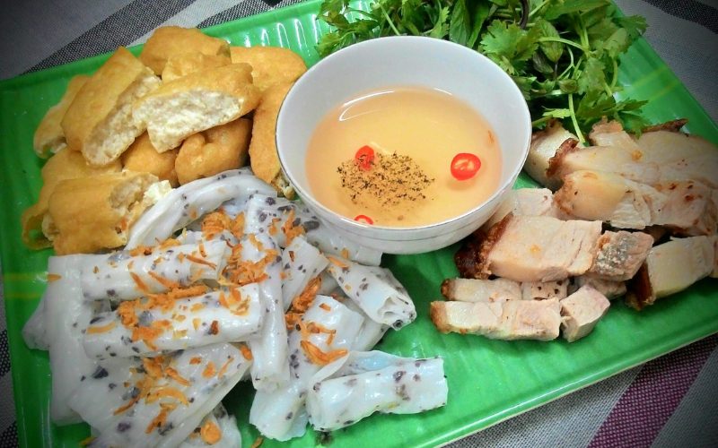 Bánh cuốn chuẩn vị gốc tại làng Thanh Trì