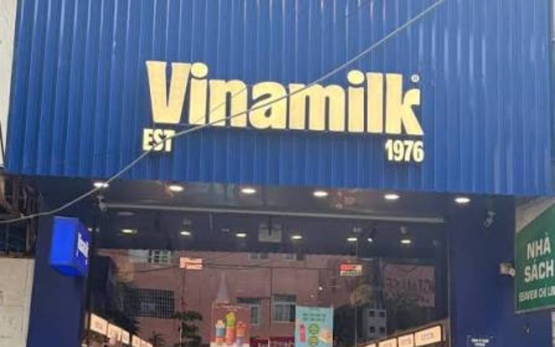 Các sản phẩm sữa Vinamilk chính hãng tại cửa hàng Giấc Mơ Sữa Việt